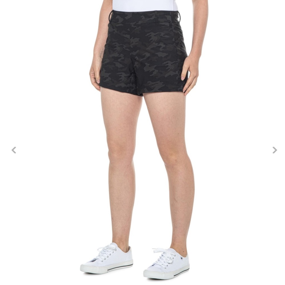 Women’s Spanx Size M Black Camouflage Sunshine Shorts - 4”